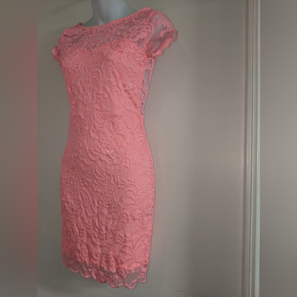 3/$25 Bright pink floral lace mesh sweetheart illusion dress scallop trim - Picture 3 of 7